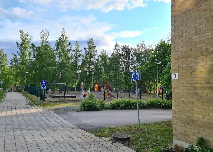 Rauhallinen Huoneisto Huippusijainnilla
