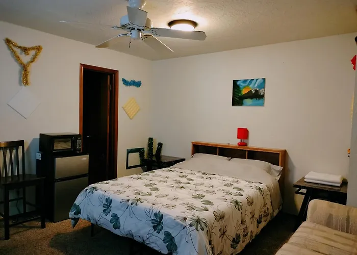 Golden Sunflower'S Apt B1