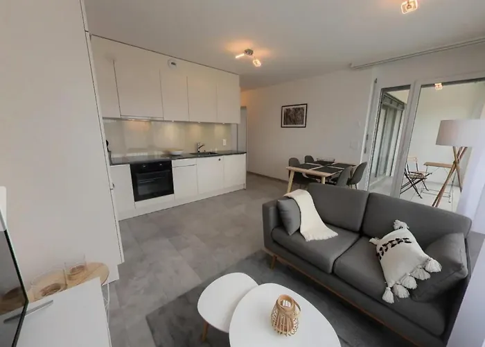 Modern 1 Bedroom Apartment With Balcony & Parking Cfalcea