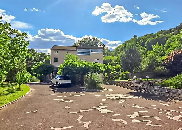 Amazing Apartment In Vallon Pont Darc