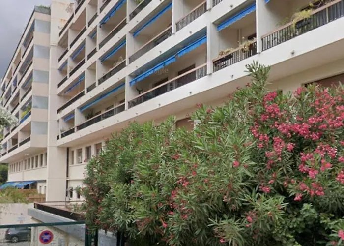 Studio Avec Stationnement Centre Hyeres