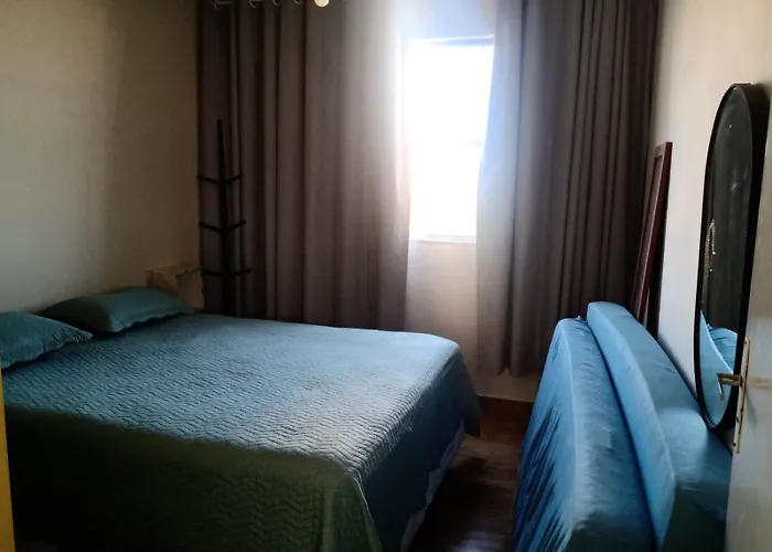 Apartamento A Uma Quadra Da Praia