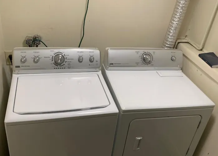 410 E 45Th Unit 1