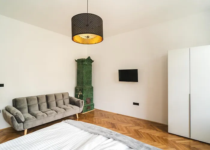 Hl Apartments