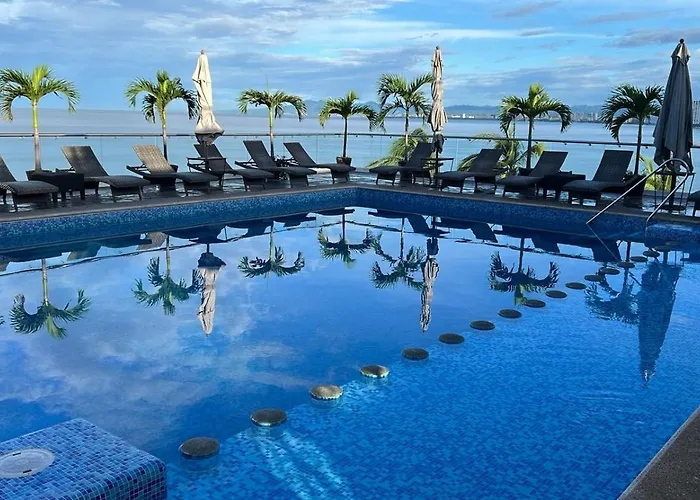 Paramar Beachfront Boutique With Breakfast Included - Downtown Malecon