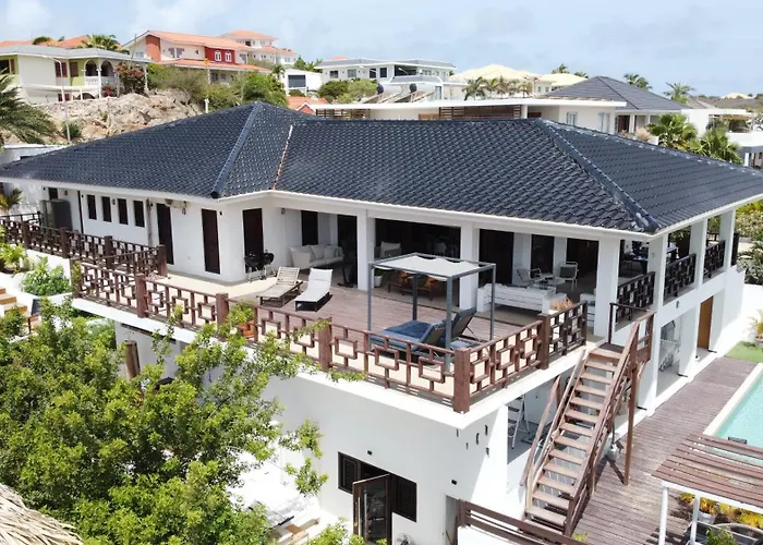 Beautiful With Pool Near The Beach For Groups