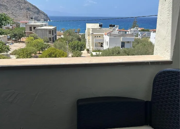 Mandora'S Sea View Apartment