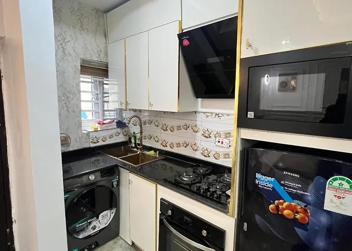 Apartment 004 Royale