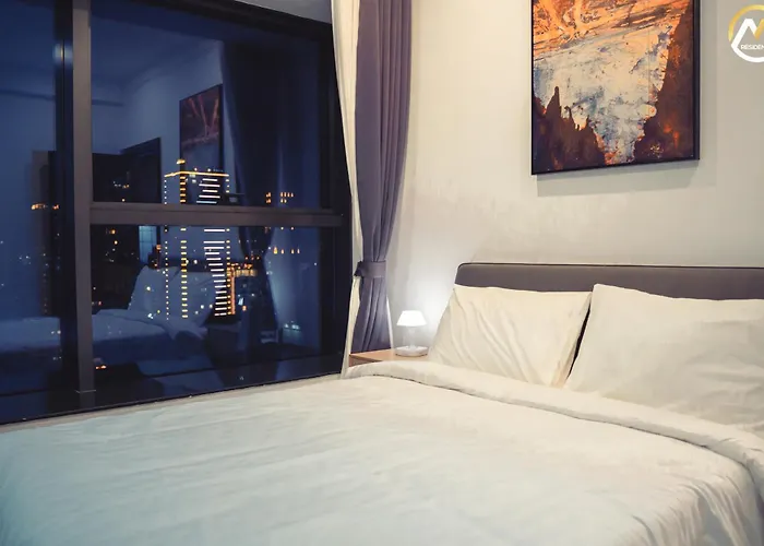 Hotel Serviced Apartments Top One Infinity Pool With View Of 360 Degree