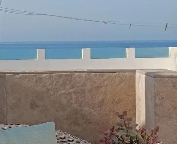 APARTAMENTOS Los PECES MALAGA