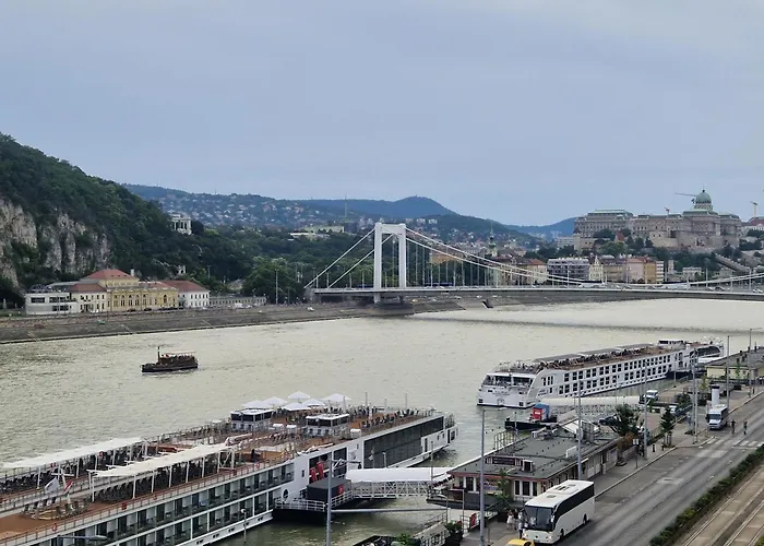 Danube Wonder View Apartment