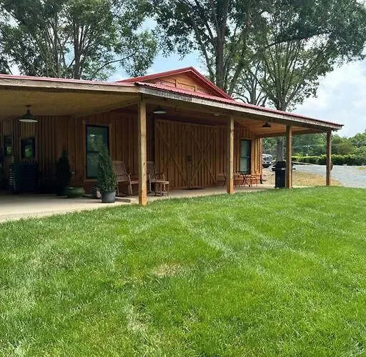 Serenity Barn