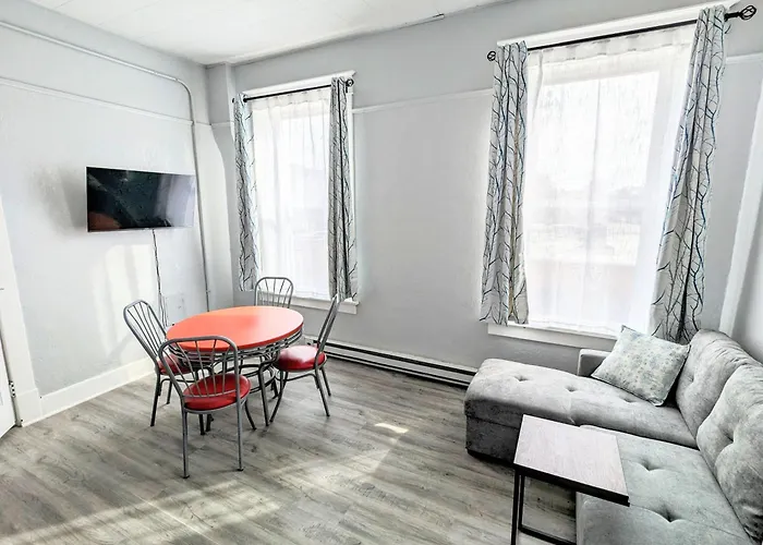 Private Apartments And Sleeping Rooms Near Marathon, Hershey
