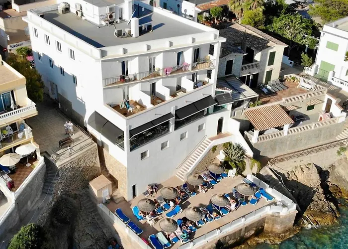 Hostal Dragonera