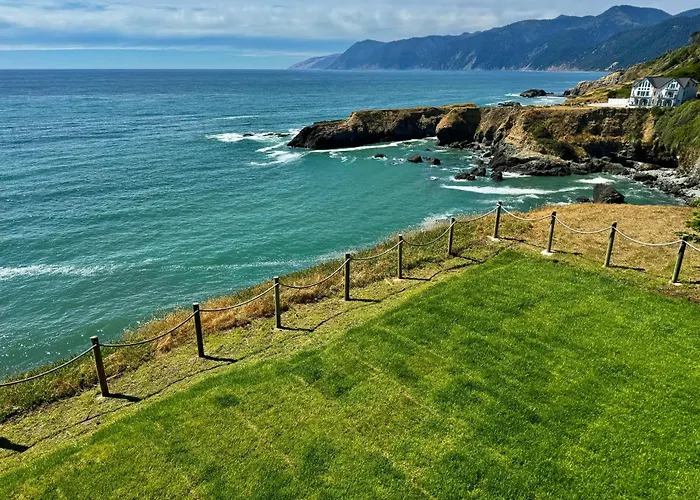 Exquisite Oceanview! By Oceanviewhottubs Oceanfront! Shelter Cove, Ca Tesla Ev Station