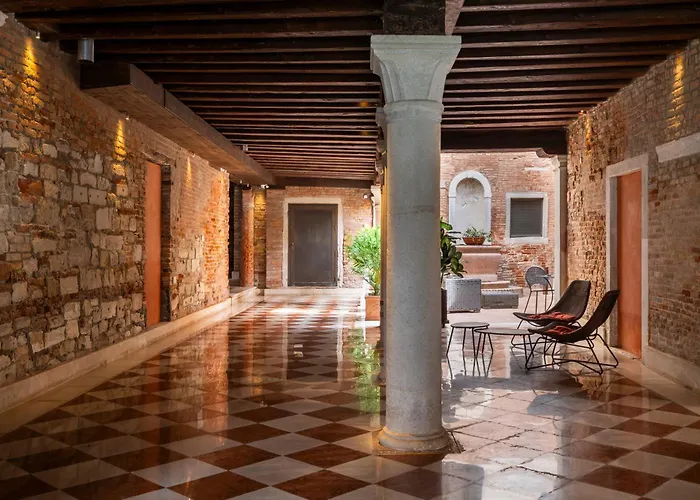 Palazzo Morosini Degli Spezieri - Lifestyle Apartments