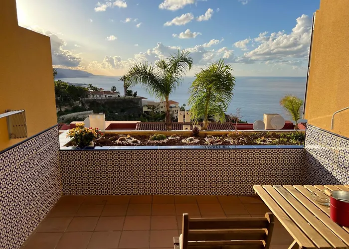 Nomad'S Nest - Sea View Apartment With Pool - Ideal For Vacation & Remote Work