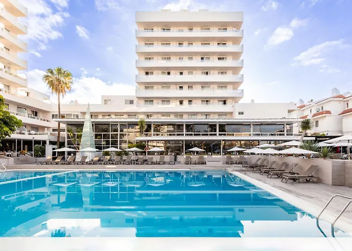 Pet Friendly hotel: Catalonia Oro Negro