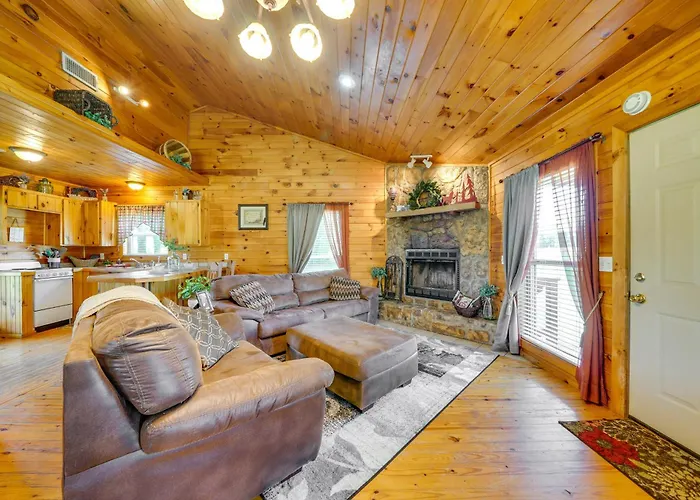 Scenic Oklahoma Studio Cabin On 80 Acres W/ Views!