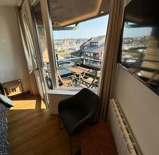 Beau Studio Neuf, Vue Marina