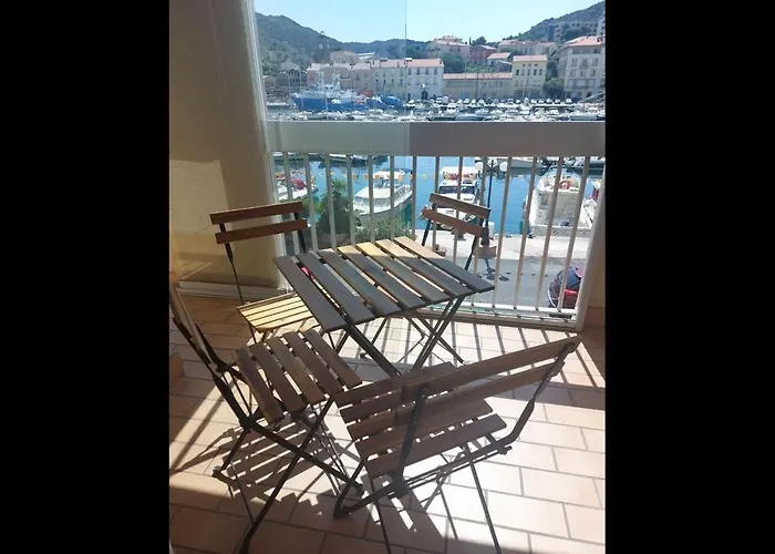 Port De Plaisance