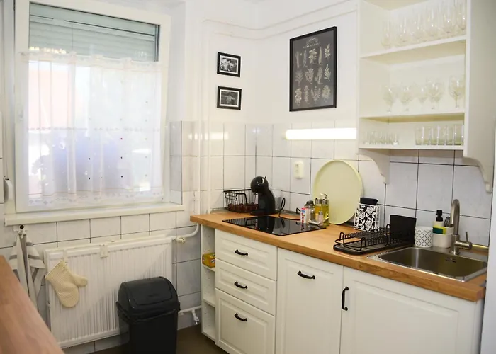 Vadrozsa Apartman
