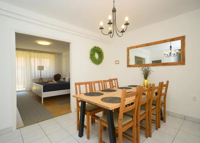 Vadrozsa Apartman