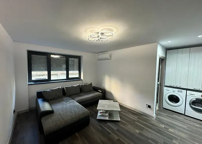 Apartment Trendy Brian
