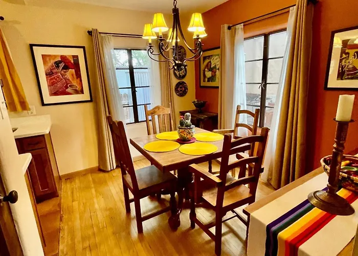 The Pleasant Street Casitas - Historic & Modern Charm