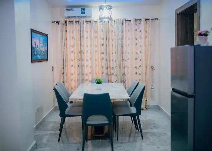 Serviced 3Bed Duplex In Oba Akinyele Street, Off Rotimi Williams, Bodija