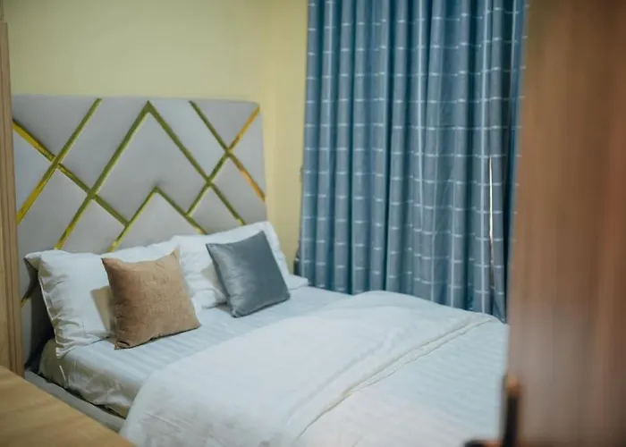 Serviced 3Bed Duplex In Oba Akinyele Street, Off Rotimi Williams, Bodija