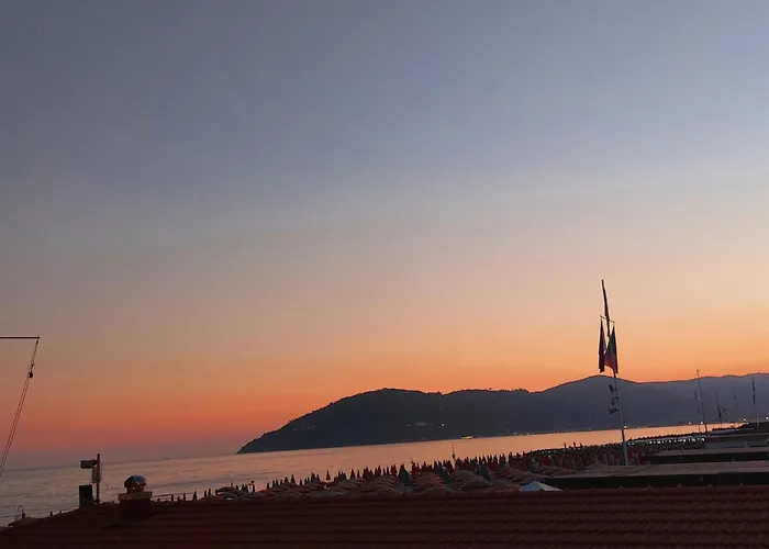 Tra Monti E Mare Via Filippo Turati 17 Bis