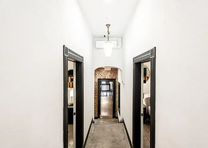 Steps To Bathhouses, Restaurants, Heart Of Downtown, Room # 301