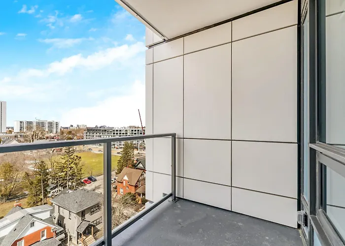 Luxury 1Br King Bed Unit - Private Balcony