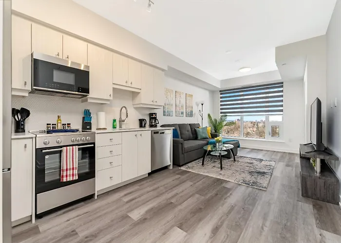 Luxury 1Br King Bed Unit - Private Balcony