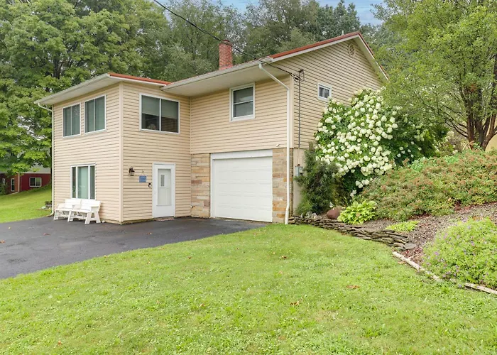Montour Falls Apartment ~ 3 Mi To Seneca Lake!