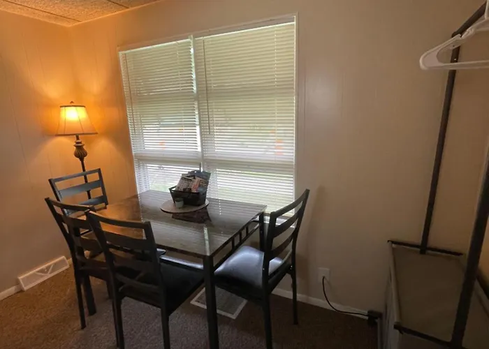 Magnolia Apt 1