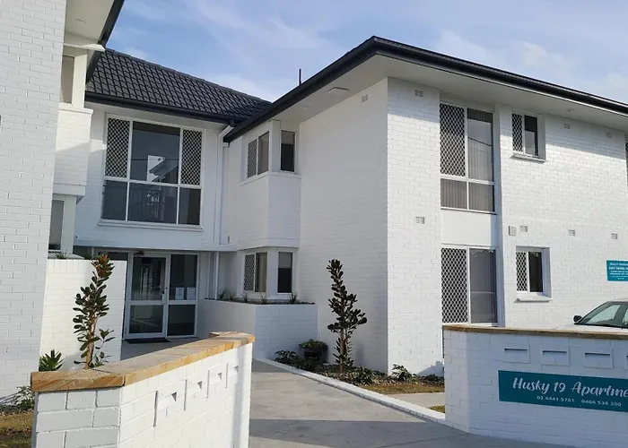 Husky 19 Beautifully Appointed Apartments - Great Location - In The Heart Of Husky