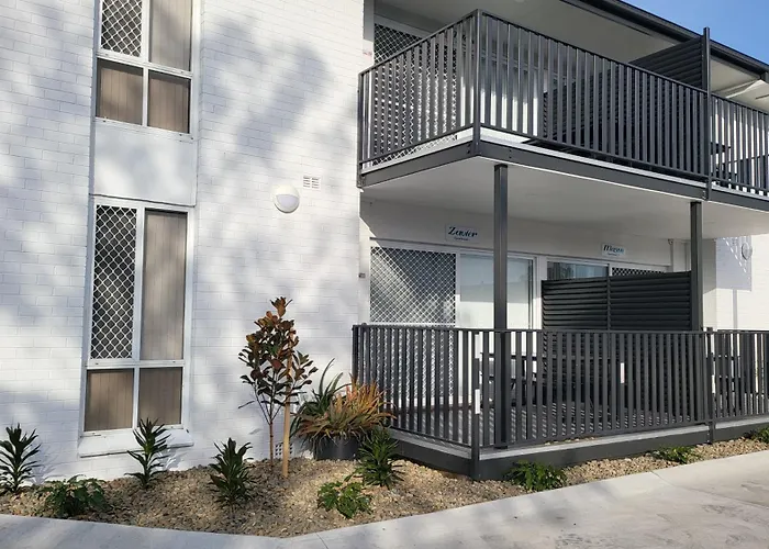 Husky 19 Beautifully Appointed Apartments - Great Location - In The Heart Of Husky