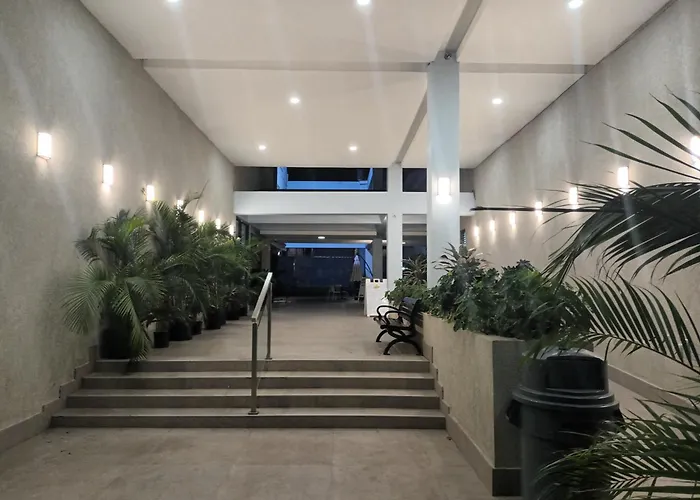 Oceanfront Condo W/ Free Parking + High Speed Wifi