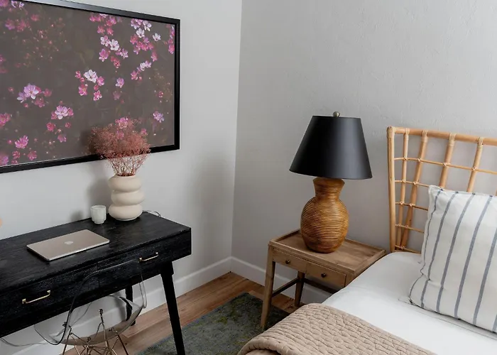Quiet, Convenient & Modern Haven