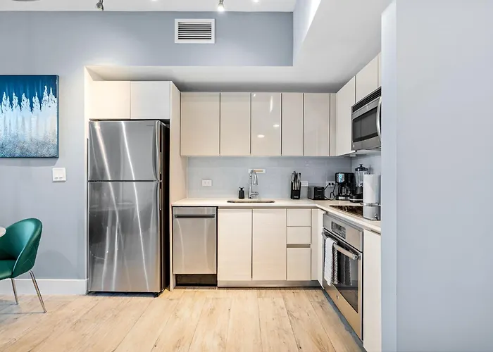 Ocean Views - Pool & Gym - Pet Friendly - Close To Beach