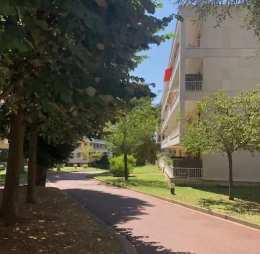 Nice Flat St Germain En Laye Centre 30 Minutes To Paris