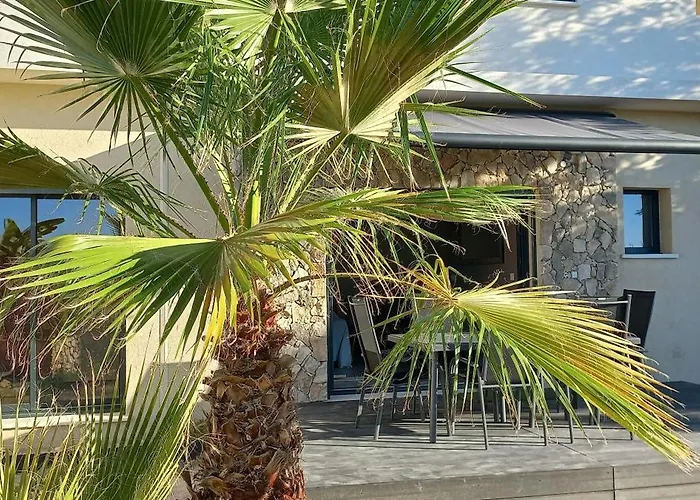 Luxueux Appartement Dans Propriete Contemporaine, Jardin Privatif, Piscine