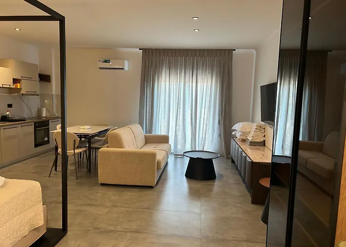 X Luxury Suites