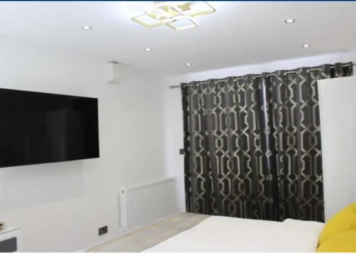 Mini Cosy Studio Flat Milton Keynes