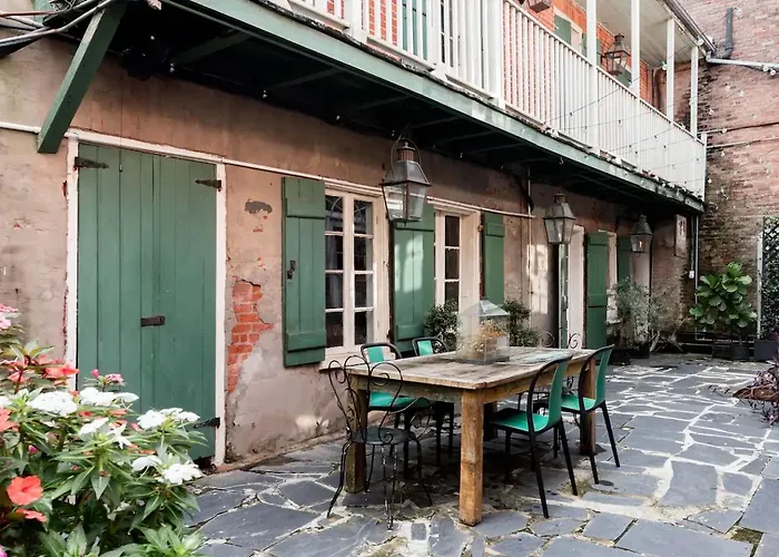 Chic Spot Near The Lower French Quarter