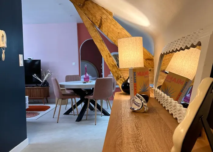 Grand Appartement Ultra Moderne Plein Centre, Plage A Pieds, Avec Parking