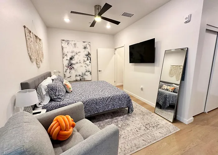 Nimitz Crossing Luxury Residences