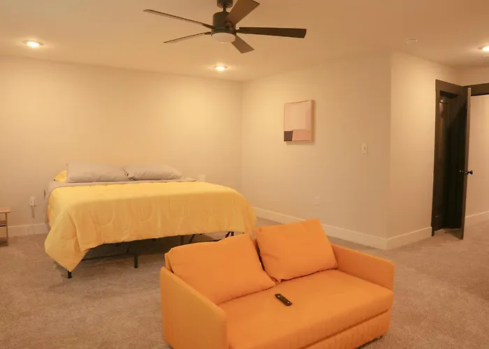 Loop, New Luxurious Large 3Br House, Sleeps 11 With Free Parking